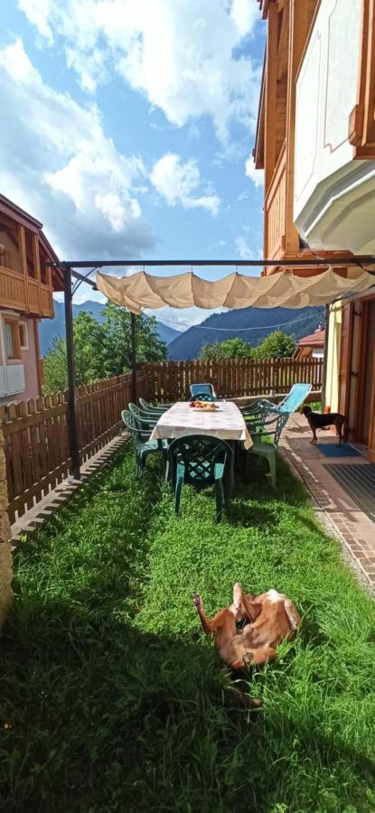 Le Balze Di Carisolo, Trilocale Con Giardino Lejlighed Eksteriør billede