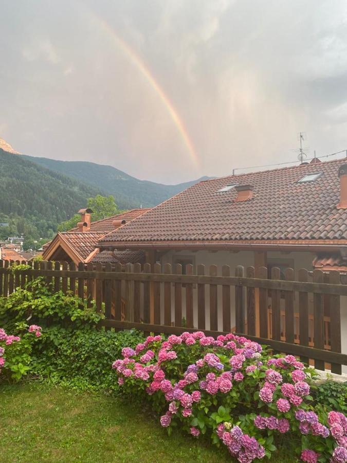 Le Balze Di Carisolo, Trilocale Con Giardino Lejlighed Eksteriør billede
